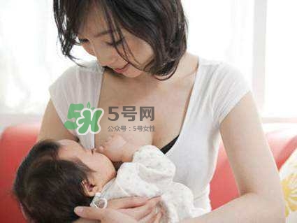 塞奶了有硬塊怎么辦？塞奶要熱敷還是冷敷？