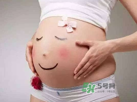 孕期為什么會(huì)水腫？孕期手腳腫怎么辦？