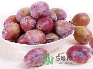 西梅一次多少合適？西梅一天吃幾個(gè)最好
