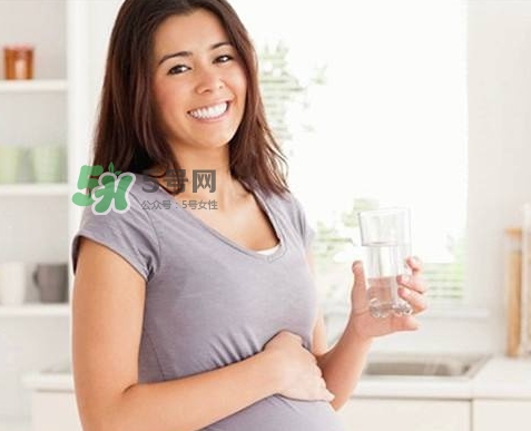 孕期為什么會(huì)水腫？孕期手腳腫怎么辦？