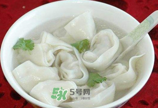抄手是餛飩嗎？餛飩和抄手有什么區(qū)別