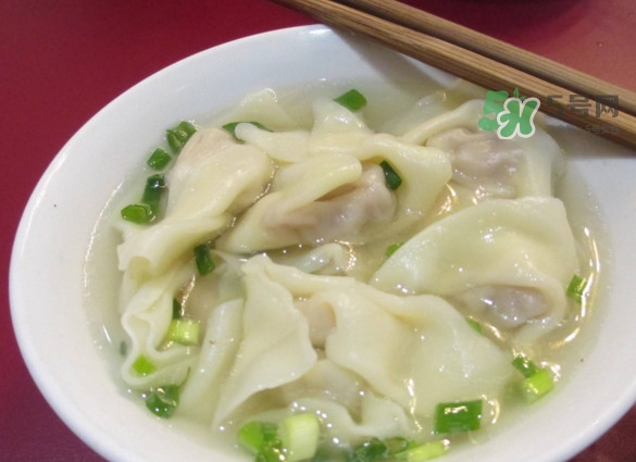 抄手是餛飩嗎？餛飩和抄手有什么區(qū)別
