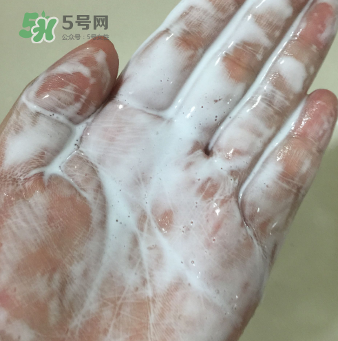 理膚泉潔面啫喱怎么樣？理膚泉潔面啫喱好用嗎？