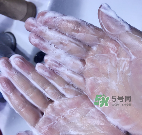 理膚泉潔面啫喱怎么樣？理膚泉潔面啫喱好用嗎？