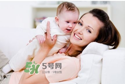 產(chǎn)后掉頭發(fā)很厲害怎么辦？產(chǎn)后掉頭發(fā)吃什么好？
