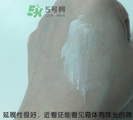 hr黑繃帶對(duì)痘痘有用嗎？赫蓮娜黑繃帶面霜使用心得