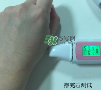 hr黑繃帶對(duì)痘痘有用嗎？赫蓮娜黑繃帶面霜使用心得