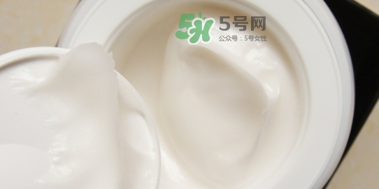 hr白繃帶面霜好用嗎？赫蓮娜白繃帶面霜怎么樣