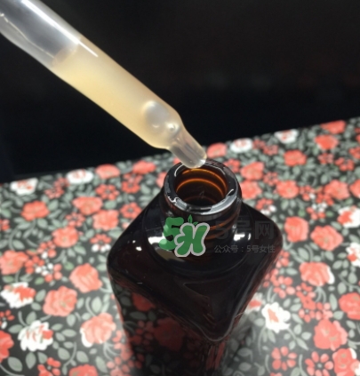 綠寶瓶和小棕瓶哪個好？綠寶瓶和小棕瓶對比