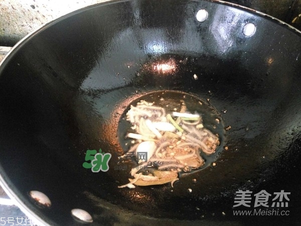 金鯧魚是海魚嗎？金鯧魚的刺多嗎？