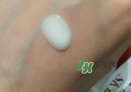 神仙水和小燈泡哪個(gè)好？神仙水和小燈泡使用順序