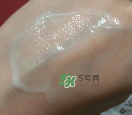 神仙水和小燈泡哪個(gè)好？神仙水和小燈泡使用順序