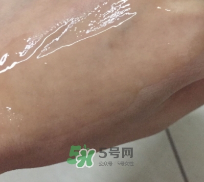神仙水和雪花秀哪個(gè)好？神仙水和雪花秀潤燥精華順序