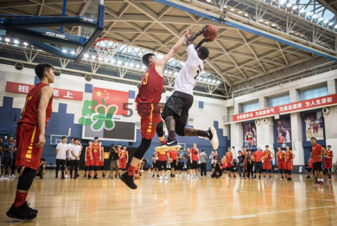 歐文中國行同款夜光鴛鴦kyrie 3怎么樣？耐克夜光鴛鴦kyrie 3測評