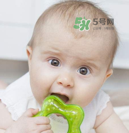 寶寶近視有什么癥狀？寶寶近視有什么表現(xiàn)？