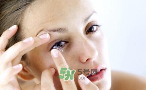 配個隱形眼鏡多少錢？隱形眼鏡日拋多少錢