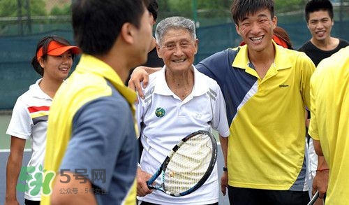 為什么癌癥發(fā)現(xiàn)就是晚期？癌癥晚期能活多久一般？