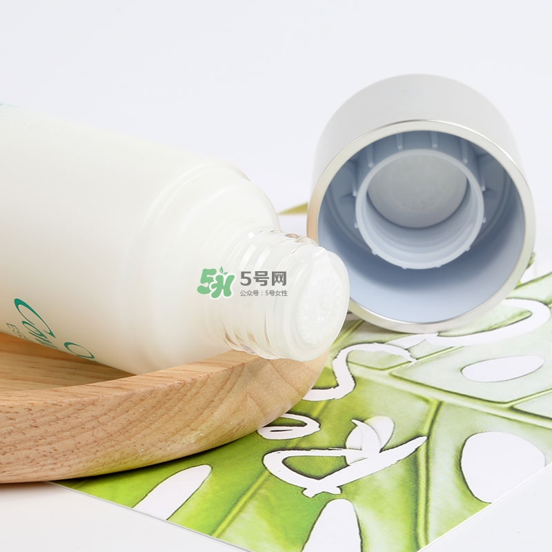 健康水可以去閉口嗎？奧爾濱健康水去閉口有用嗎