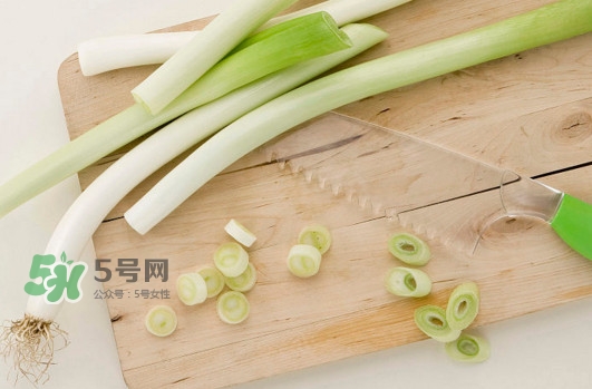 大蔥是堿性食物嗎？大蔥是酸性還是堿性？