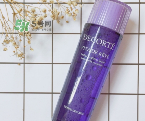 黛珂紫蘇水和sk2神仙水哪個(gè)好？紫蘇水可以和神仙水一起用嗎