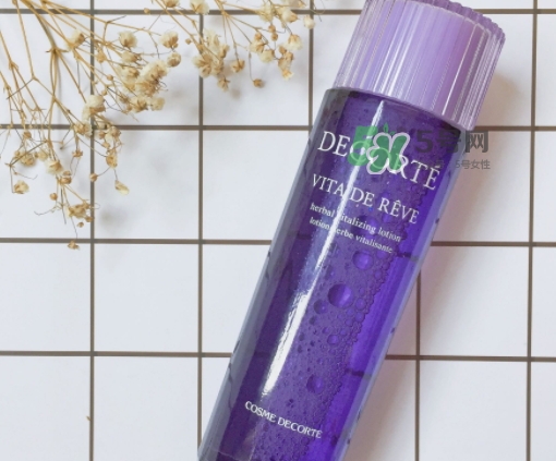 黛珂紫蘇水和cpb水磨精華哪個(gè)好？紫蘇水和cpb水磨搭配
