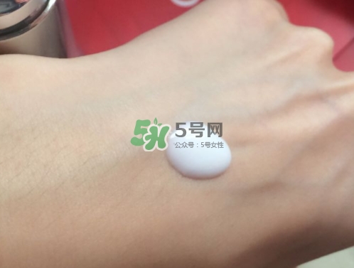 olay小白瓶會長毛嗎？olay小白瓶長黑毛是怎么回事？