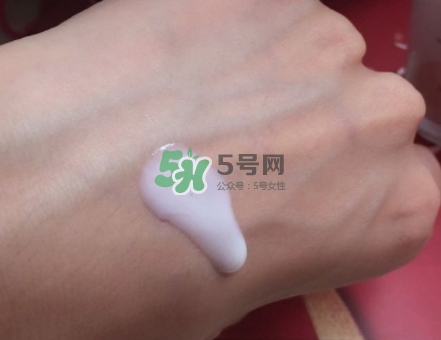 olay小白瓶會長毛嗎？olay小白瓶長黑毛是怎么回事？