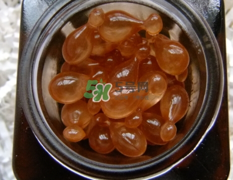 雅詩蘭黛小棕瓶安瓶膠囊怎么樣？雅詩蘭黛小棕瓶膠囊功效