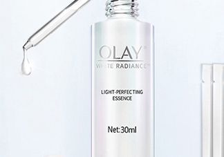 olay淡斑小白瓶和olay光感小白瓶哪個好？