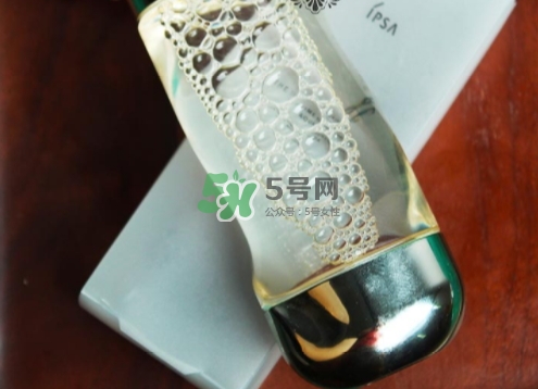 ipsa流金水是玻璃瓶嗎？流金水是塑料的嗎