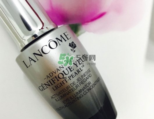 蘭蔻小灰瓶怎么用？蘭蔻小灰瓶眼部精華使用方法