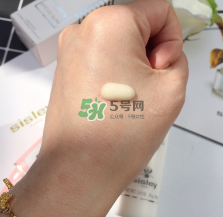 希思黎美白精華好用嗎？希思黎美白精華怎么樣？
