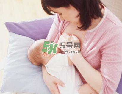 母乳喂養(yǎng)會乳糖不耐受嗎？母乳喂養(yǎng)會過度喂養(yǎng)嗎？