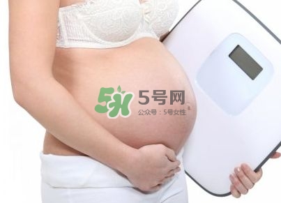 臍帶繞頸是什么原因造成的？臍帶繞頸是多休息還是多運(yùn)動(dòng)？
