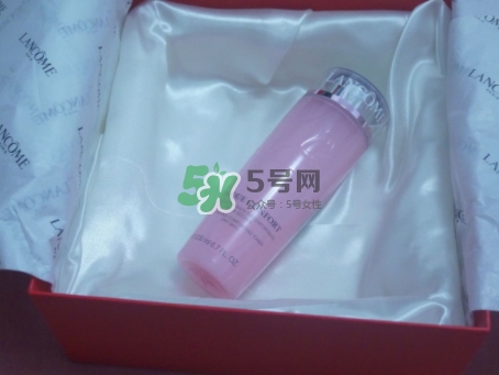蘭蔻粉水和神仙水哪個好？粉水和神仙水可以一起用嗎？