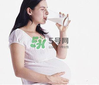 孕婦奶粉和普通奶粉的區(qū)別  懷孕必須喝孕婦奶粉嗎？
