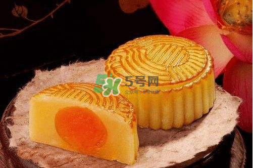 廣式月餅為什么硬？月餅皮發(fā)硬怎么辦？
