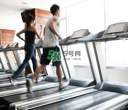動(dòng)感單車和跑步機(jī)哪個(gè)減肥效果好？動(dòng)感單車和跑步機(jī)哪個(gè)瘦腿快？