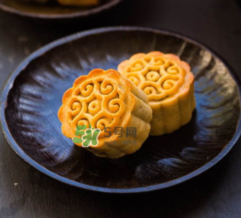 月餅轉(zhuǎn)化糖漿可以用蜂蜜代替嗎？月餅轉(zhuǎn)化糖漿可以用什么代替？