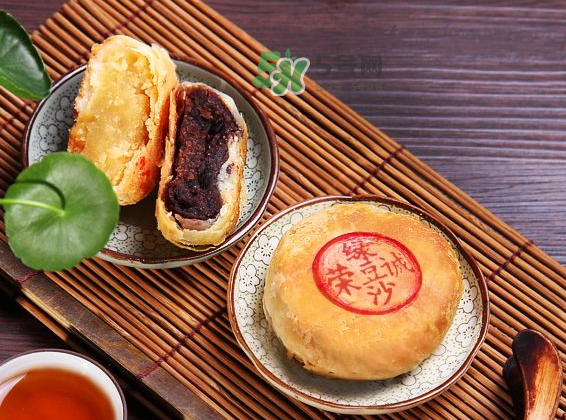 酥皮月餅烤多長(zhǎng)時(shí)間？酥皮月餅水油面比例