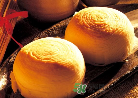 酥皮月餅烤多長(zhǎng)時(shí)間？酥皮月餅水油面比例