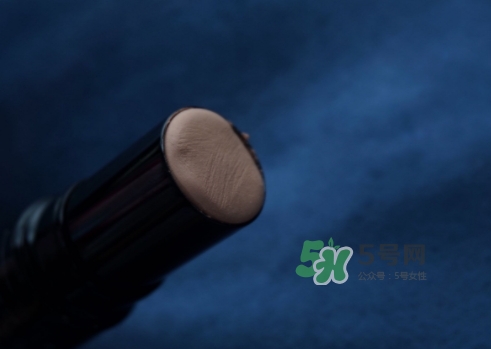 cpb光潤粉凝膏粉底膏怎么樣？cpb光潤粉底膏粉凝膏好用嗎