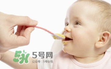 一歲后的寶寶如何喂養(yǎng)？寶寶喝牛奶好嗎？