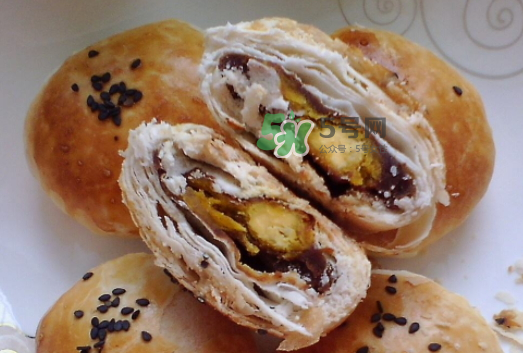 蛋黃酥為什么會(huì)爆開(kāi)？蛋黃酥爆餡是什么原因？