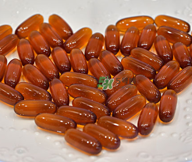 魚肝油可以和鈣一起吃嗎？魚肝油可以和奶粉一起吃嗎？