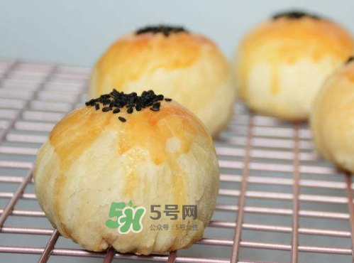 蛋黃酥烤多長時間最好？蛋黃酥烤多久？
