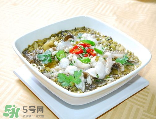 鯉魚可以做酸菜魚嗎？酸菜鯉魚的家常做法