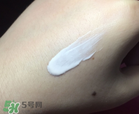 自然堂粉紅素顏霜怎么用？自然堂粉紅素顏霜使用心得