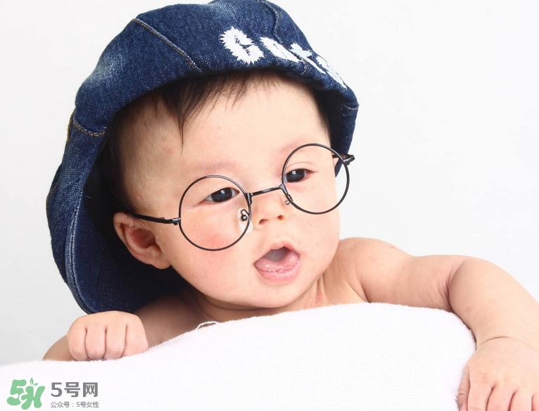 寶寶的性別差異什么時候形成？寶寶的性別差異是與生俱來的嗎？