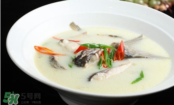 孕婦鯽魚湯可以放姜嗎？孕婦鯽魚湯能放料酒嗎？